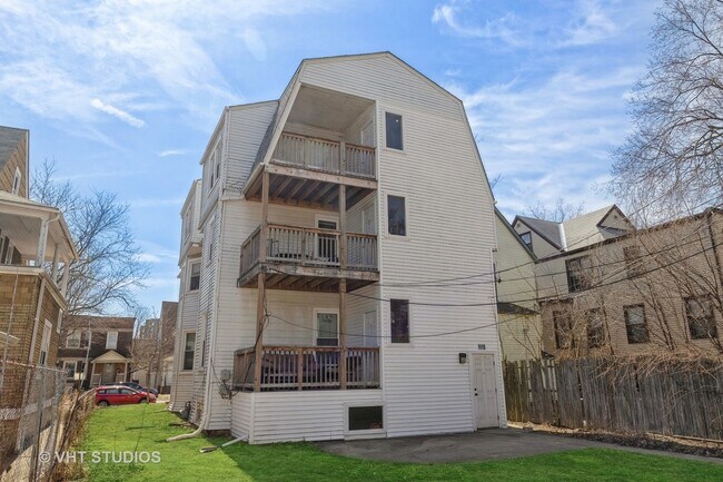 Building Photo - 1119 Garnett Pl