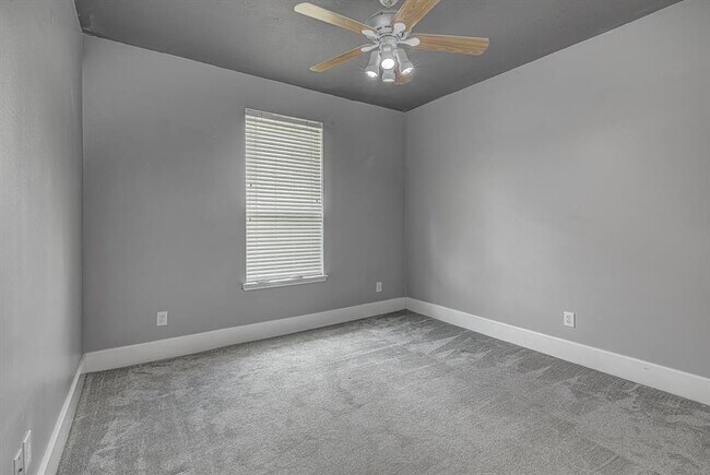 Building Photo - 16806 Ivy Wild Ln