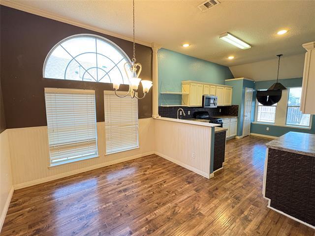 Building Photo - 2925 Goldenwave Dr