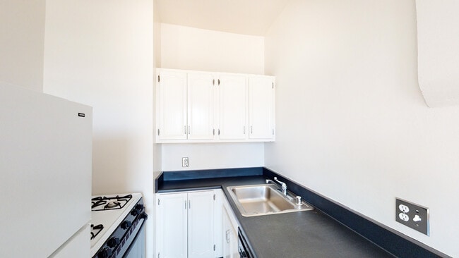 Building Photo - 1472 Filbert