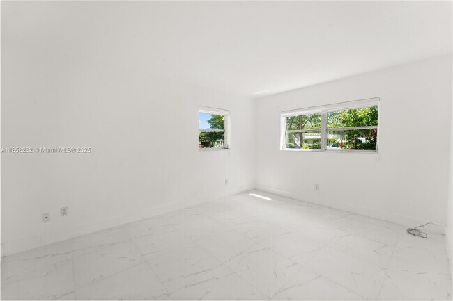 Building Photo - 7505 SW 82nd St
