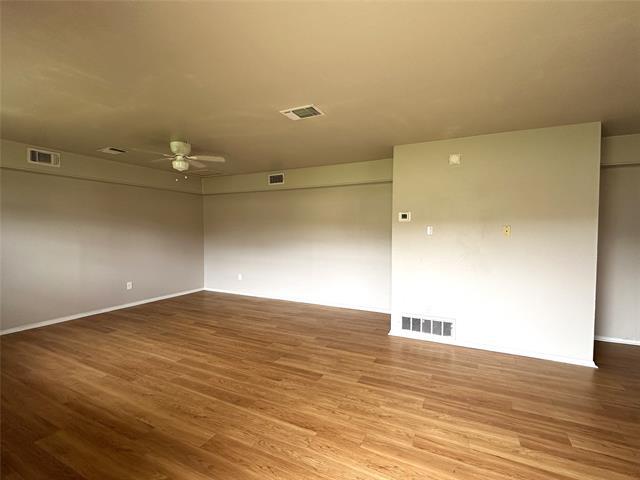Building Photo - 1814 Spring Lake W