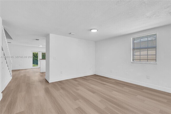 Building Photo - 140 NW 70th St