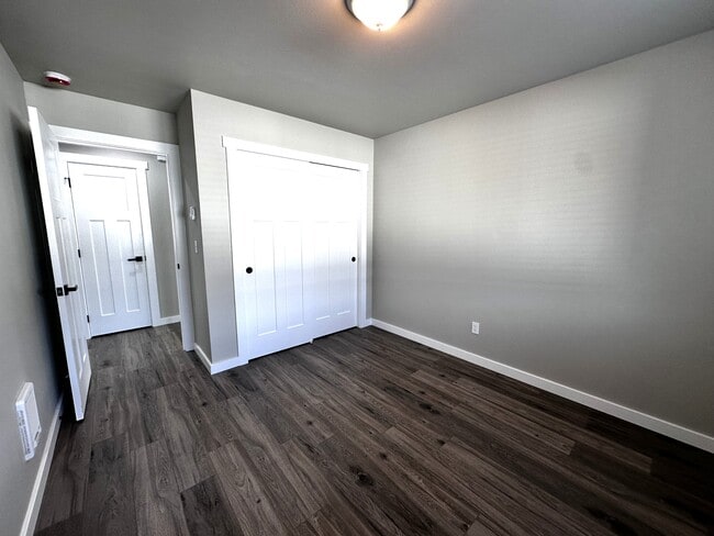 Building Photo - 207 S Razor Clam Dr SW