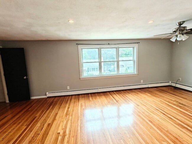 Building Photo - 82 Sparkill St