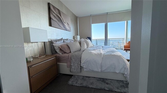 Building Photo - 92 SW 3rd St