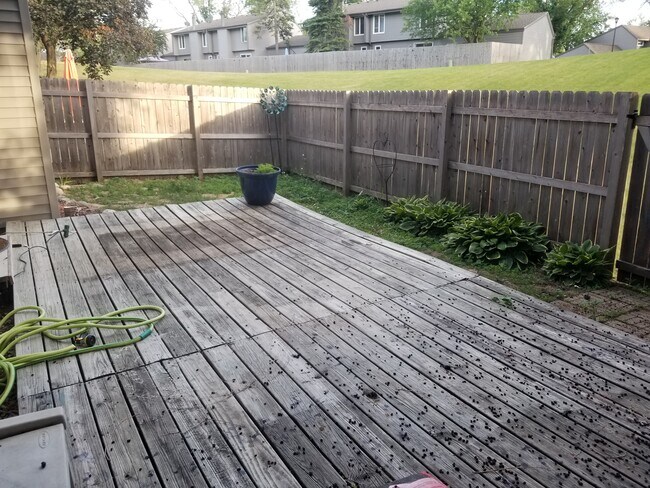 Fenced backyard with privacy - 1740 Bluebill Dr