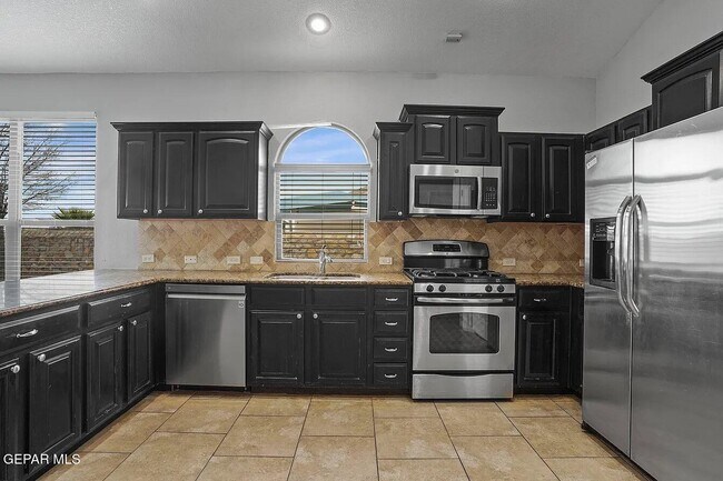 Building Photo - 14344 Alma Point Dr