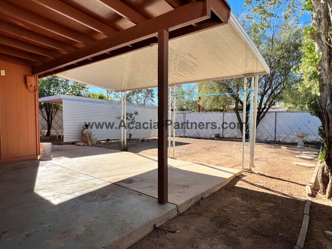 Building Photo - Centrally Located Home with Carport