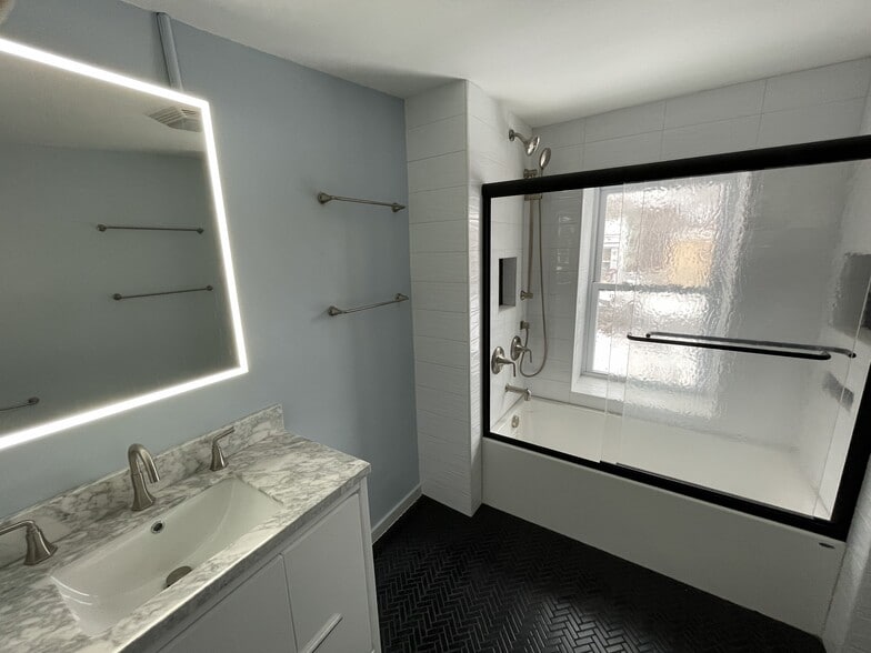 Building Photo - 49 1st St