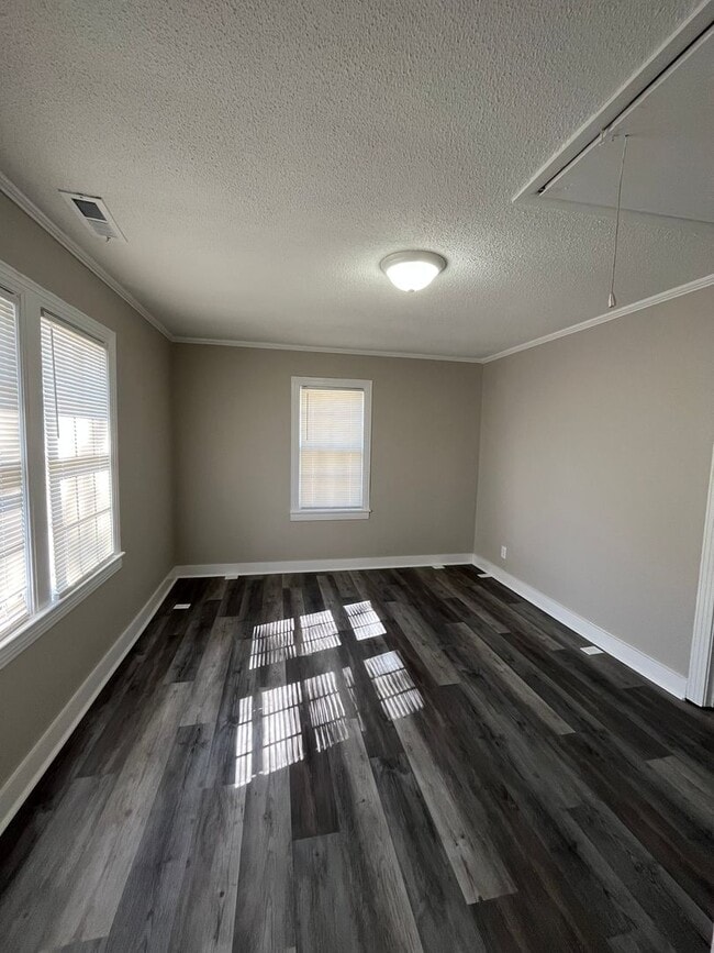 Building Photo - Charming 2 Bedroom / 1 Bath Home in Joelto...