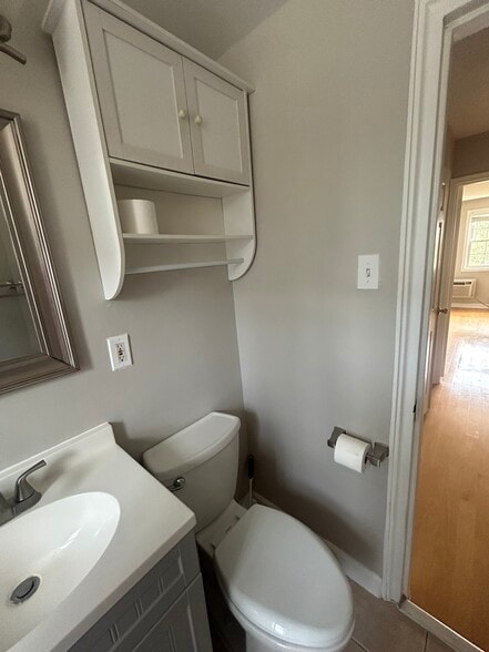 View of new sink/vanity and toilet - 4354 N Pershing Dr