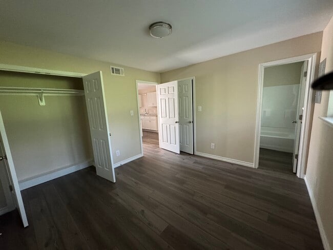 Building Photo - WillowBrook Apartments