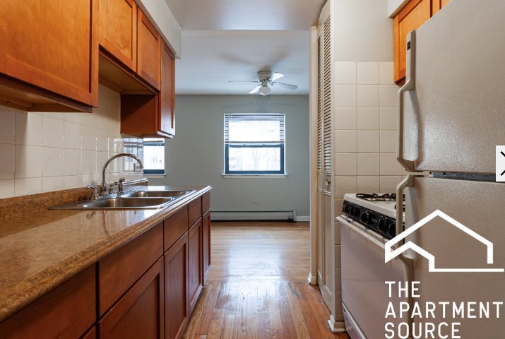Building Photo - 512 W Briar Pl