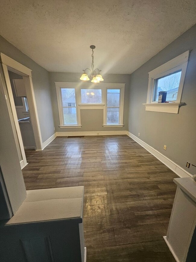 Building Photo - Single family home lower east side