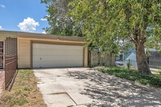 Building Photo - 1325 Bayou Dr