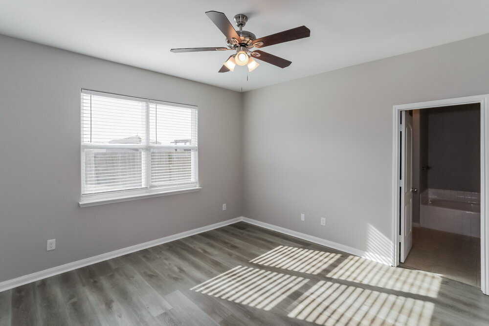 Building Photo - 2120 Foxglove Ct