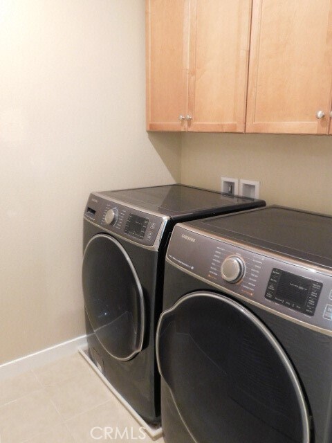 Building Photo - 299 E Arrow Hwy