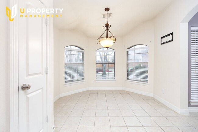 Building Photo - Well-maintained, 3 beds/ 2 baths a-story H...
