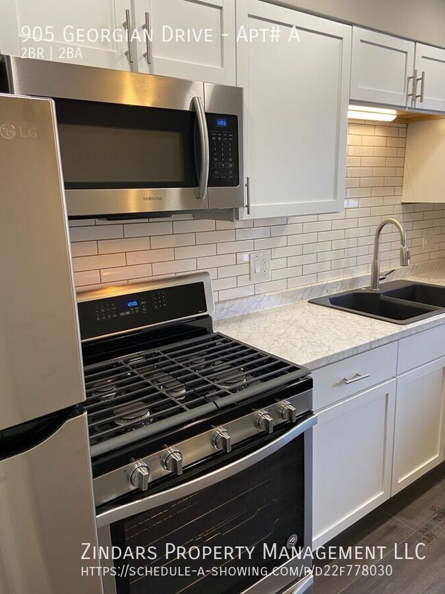 Building Photo - Newly Remodeled two bedroom 1.5 bath suite...