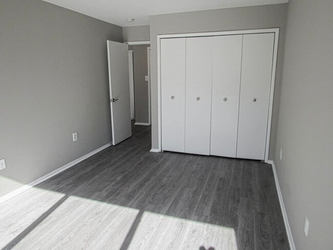 Building Photo - Bright and Modern 1 Bed 1 Bath Condo With ...