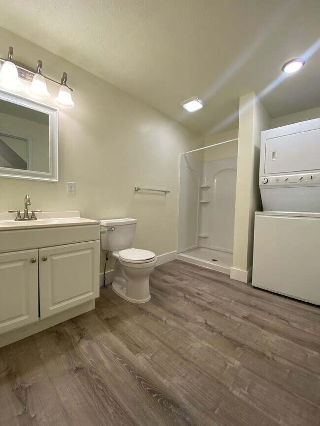 Building Photo - Spacious 1BR apartment