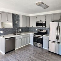 Building Photo - Tierrasanta 4 bedroom 2.5 bath townhouse w...
