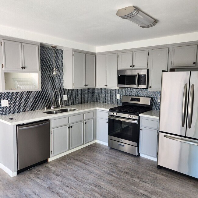Primary Photo - Tierrasanta 4 bedroom 2.5 bath townhouse w...