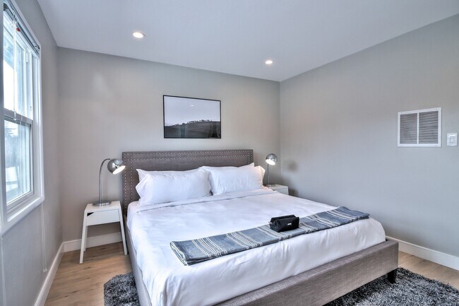 Building Photo - 988 East El Camino Real, Unit 990-10