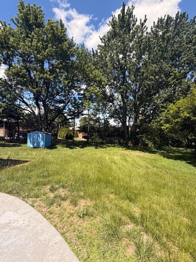 Building Photo - 407 Quail Run Rd