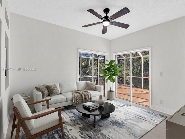 Building Photo - 11407 Lakeview Dr