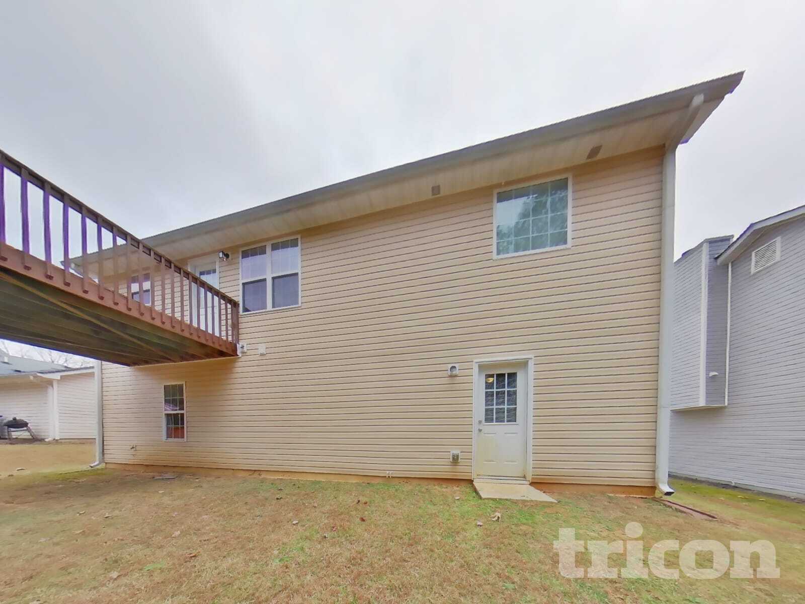 Building Photo - 204 Arbor Creek Dr