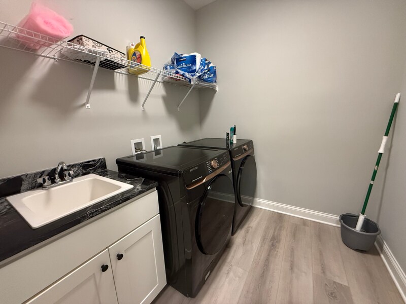 Building Photo - 391 Village Ln