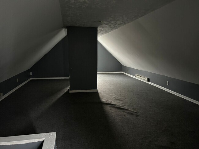 Building Photo - 12523 Forest Ave