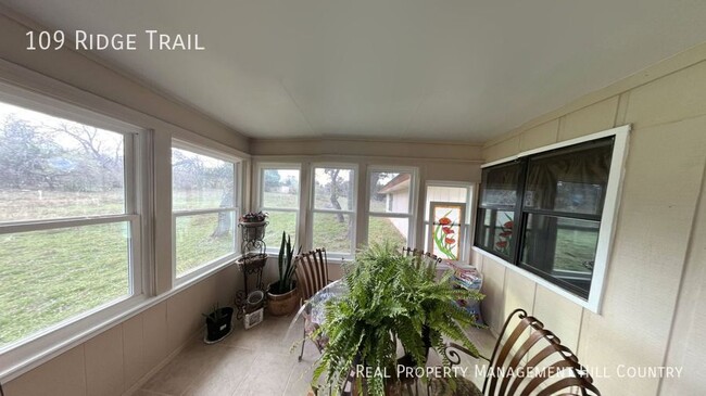Building Photo - 109 Ridge Trail