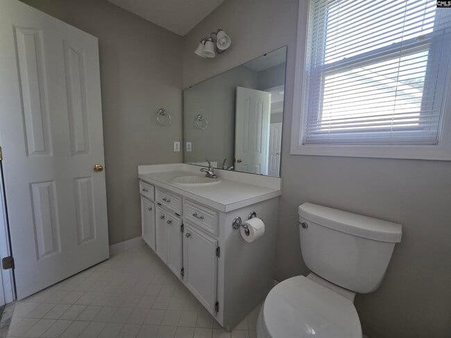 Building Photo - 129 Wildflower Ln