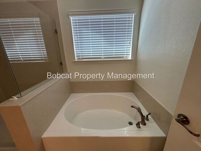 Building Photo - 6515 Copper Mountain Dr
