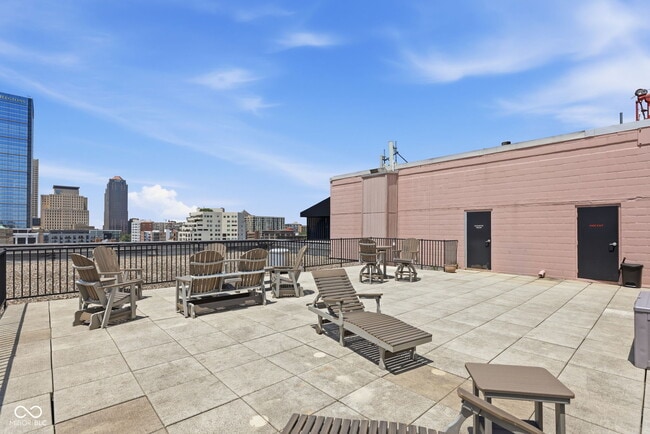 Building Photo - 225 N New Jersey St