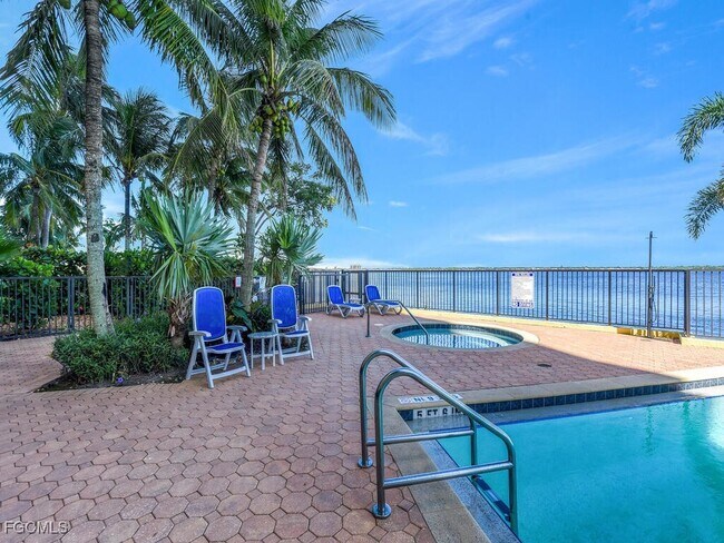 Building Photo - 2745 First St