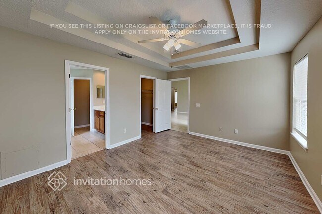 Building Photo - 1033 Dunstable Ln