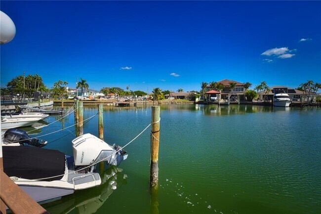 Building Photo - 51 Island Way