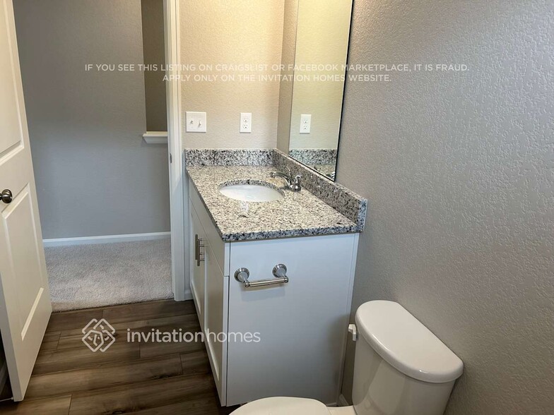 Building Photo - 9377 Twin Sisters Dr