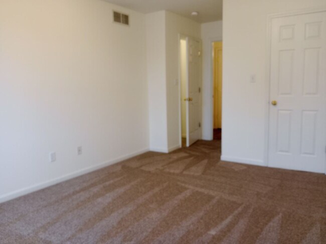 Building Photo - 5005-5007 Carrie Ridge Dr.