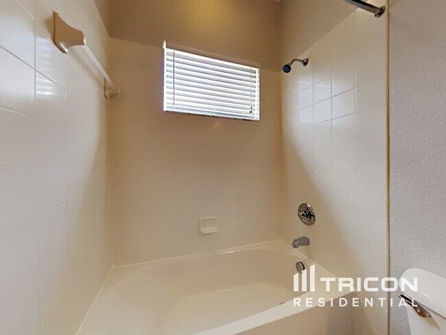 Building Photo - 15402 Pepper Pine Ct