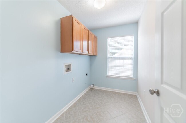 Building Photo - 504 Golden Grove Ln