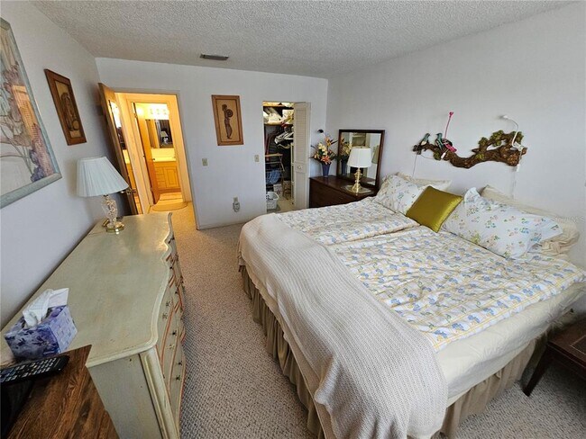 Building Photo - 2960 59th St S