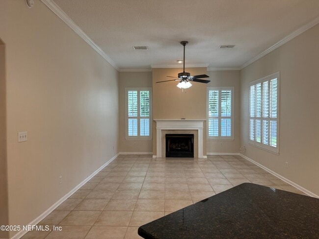 Building Photo - 12196 Lake Fern Dr