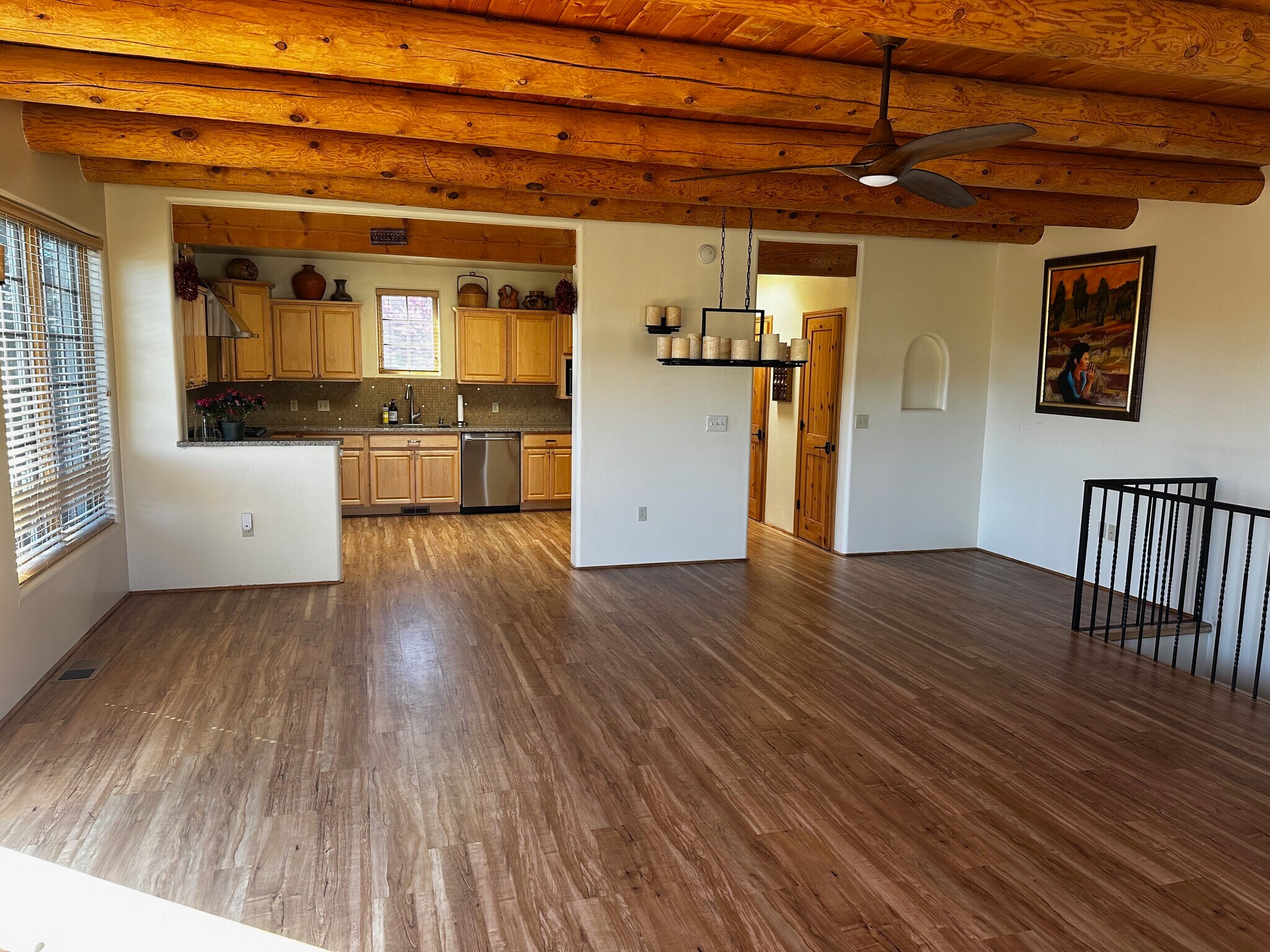 Open floor plan - 501 Rio Grande Ave