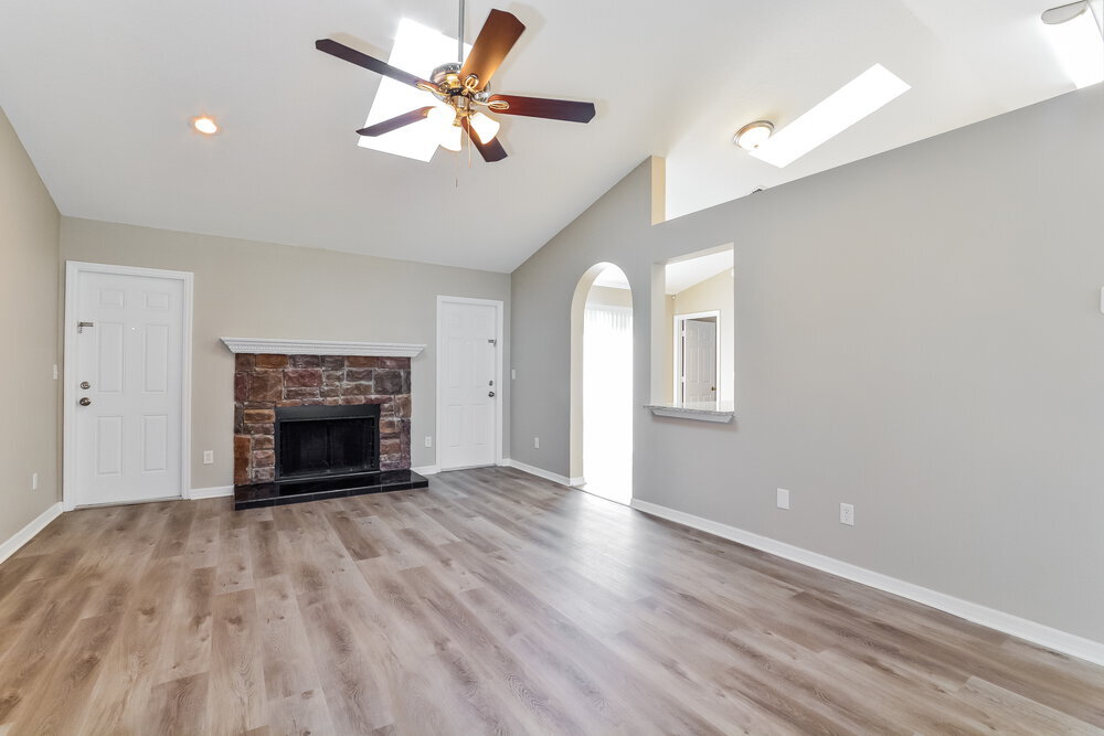 Building Photo - 2850 Surf Dr