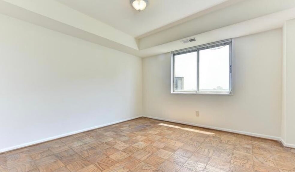 2nd Bedroom - 5340 Holmes Run Pky